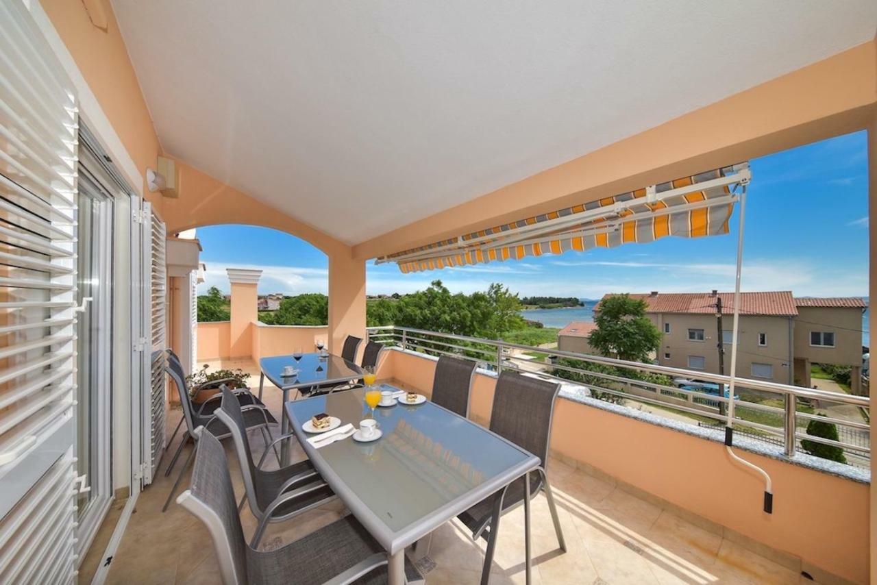 Apartments Medanic - Private Pool 普利拉卡 外观 照片