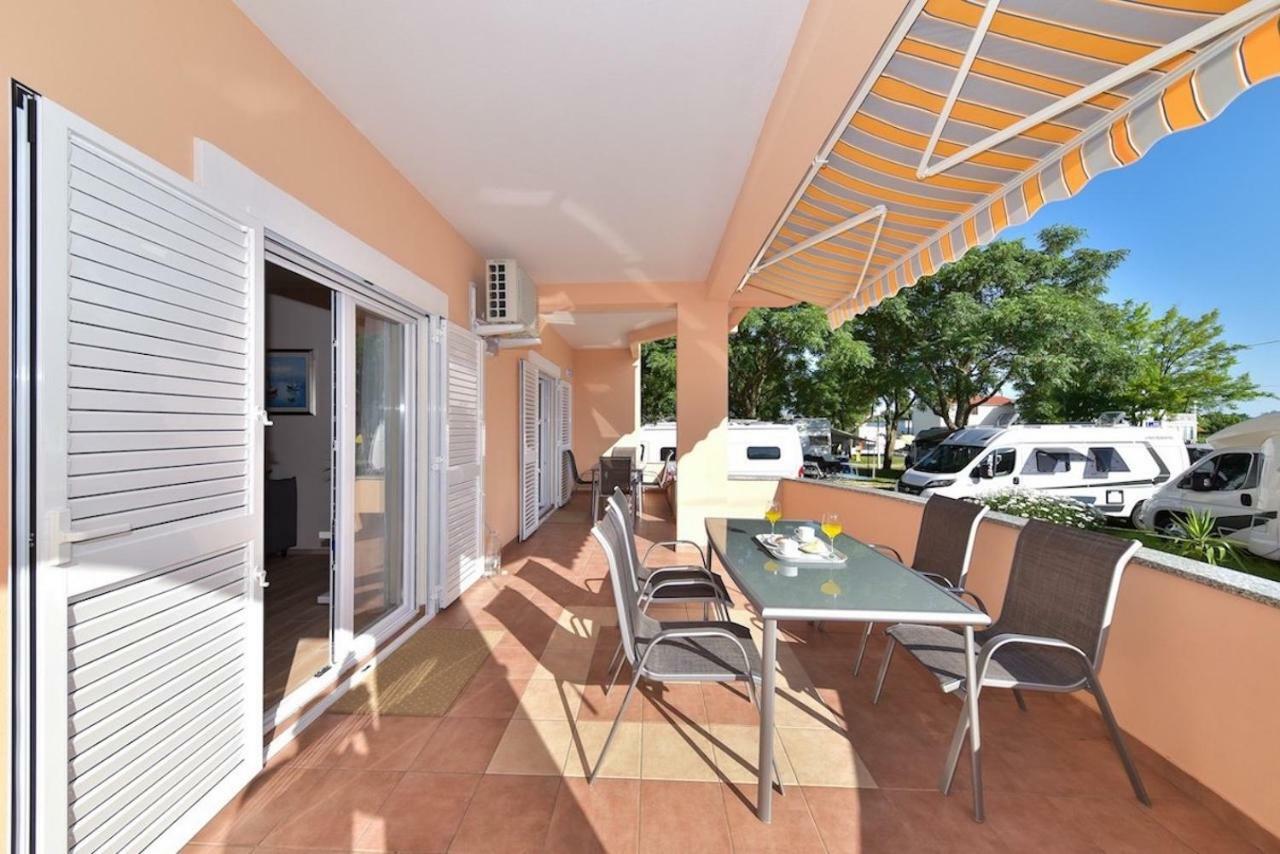 Apartments Medanic - Private Pool 普利拉卡 外观 照片
