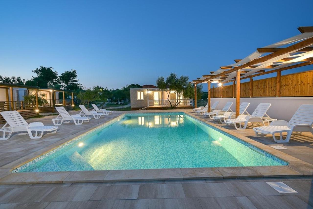 Apartments Medanic - Private Pool 普利拉卡 外观 照片