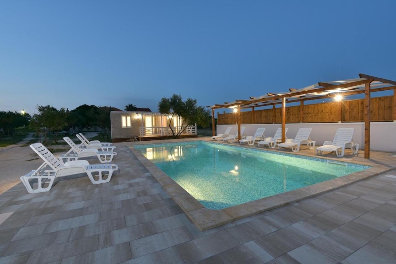 Apartments Medanic - Private Pool 普利拉卡 外观 照片